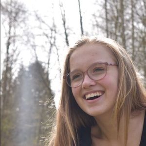 Meet your Posher, Alexandra